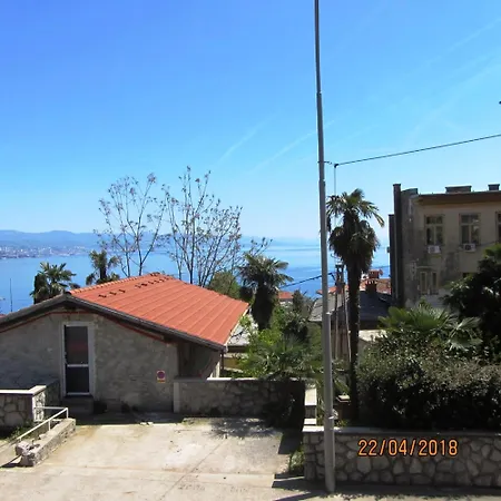 Sara In Opatija, Kvarner Bucht أوباتيا